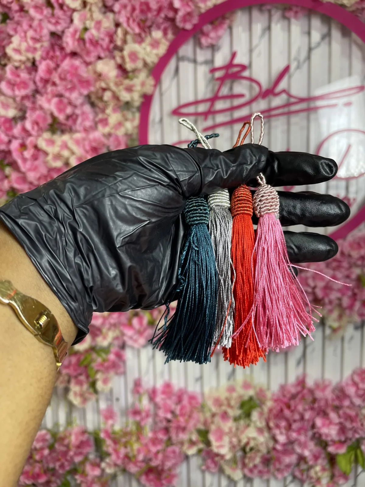 BIG TASSEL DOZEN