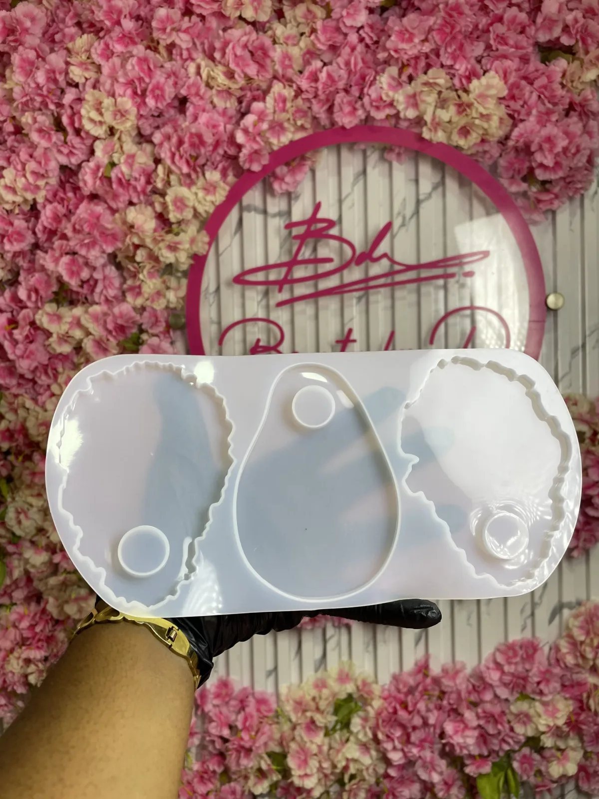 NAIL PALLET MOLD