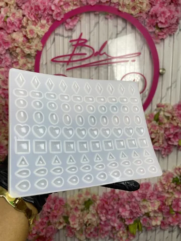 BIG STUD MOLD