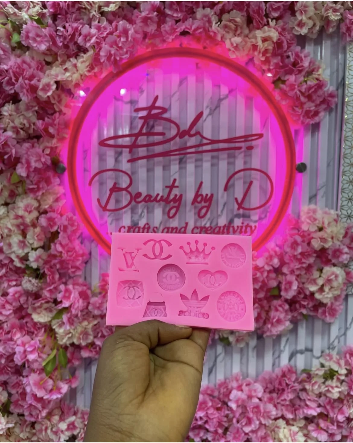 LOGO MOLD