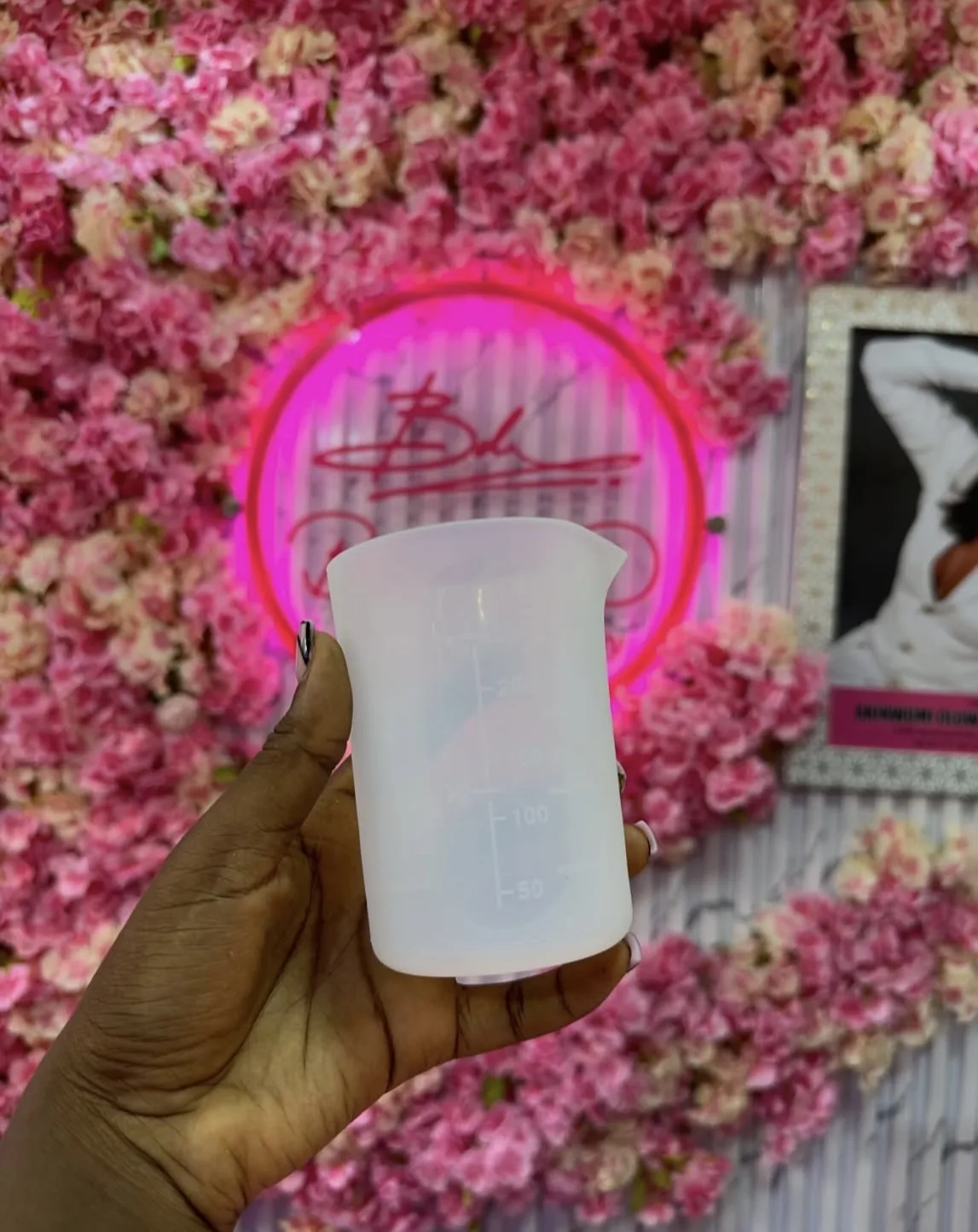 MEASURING CUP