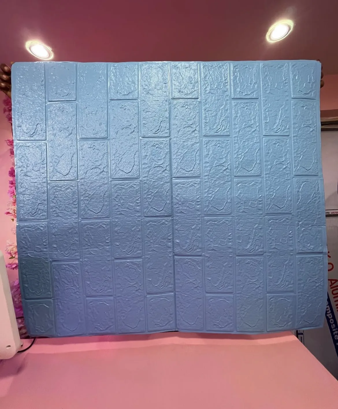WORKING SURFACE/WALLPAPER