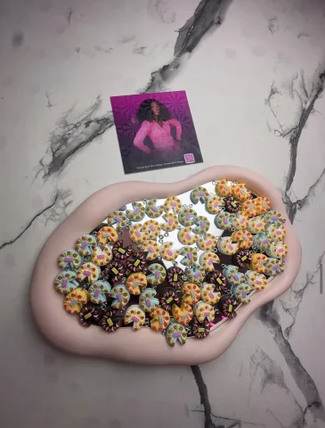 CAKE CHARM