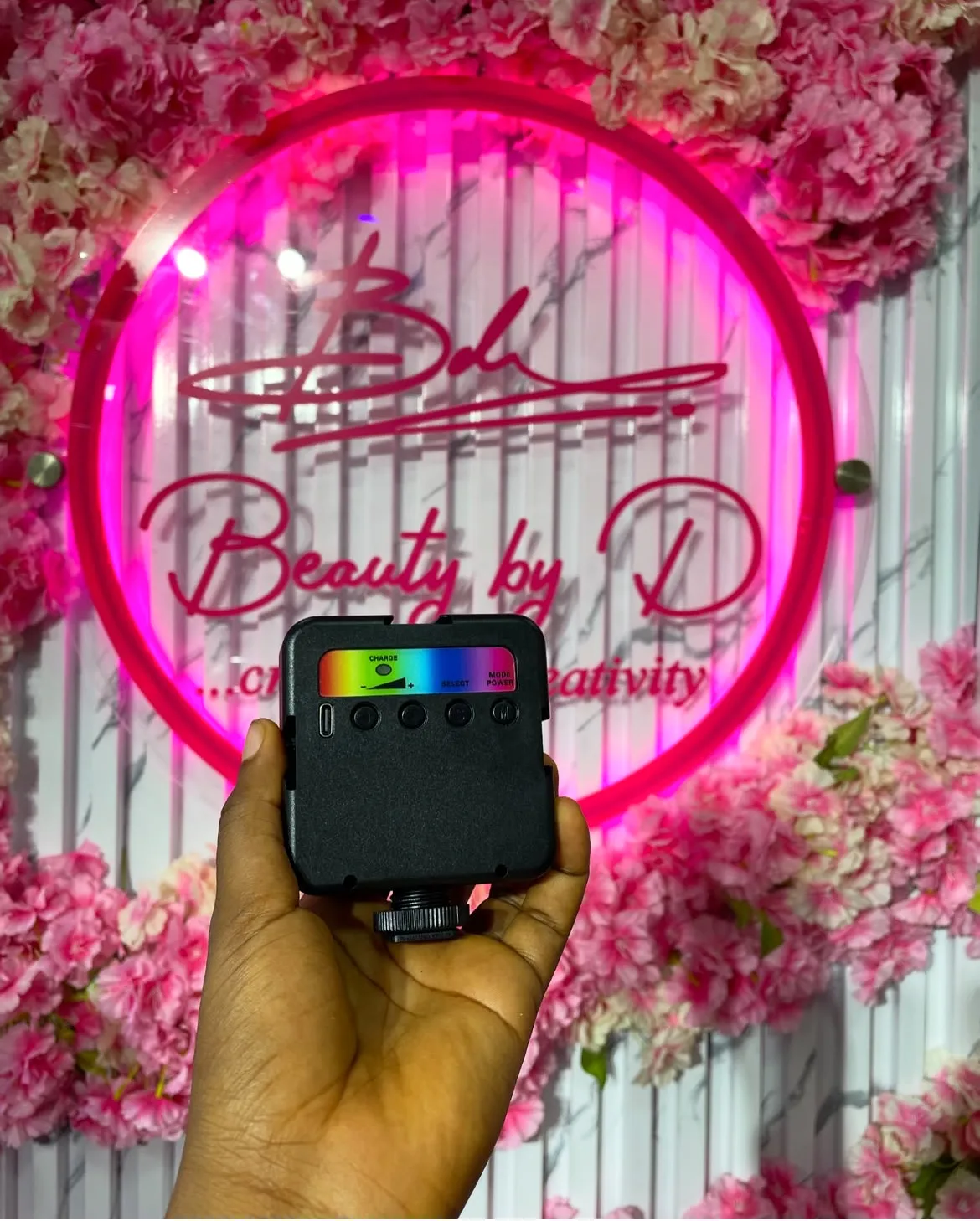 BRIGHT RGB SELFIE LIGHT