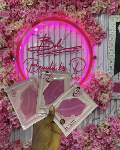 LIP MASK