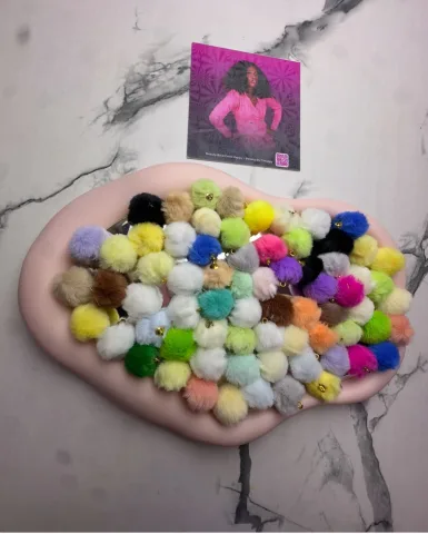 POM POM CHARM